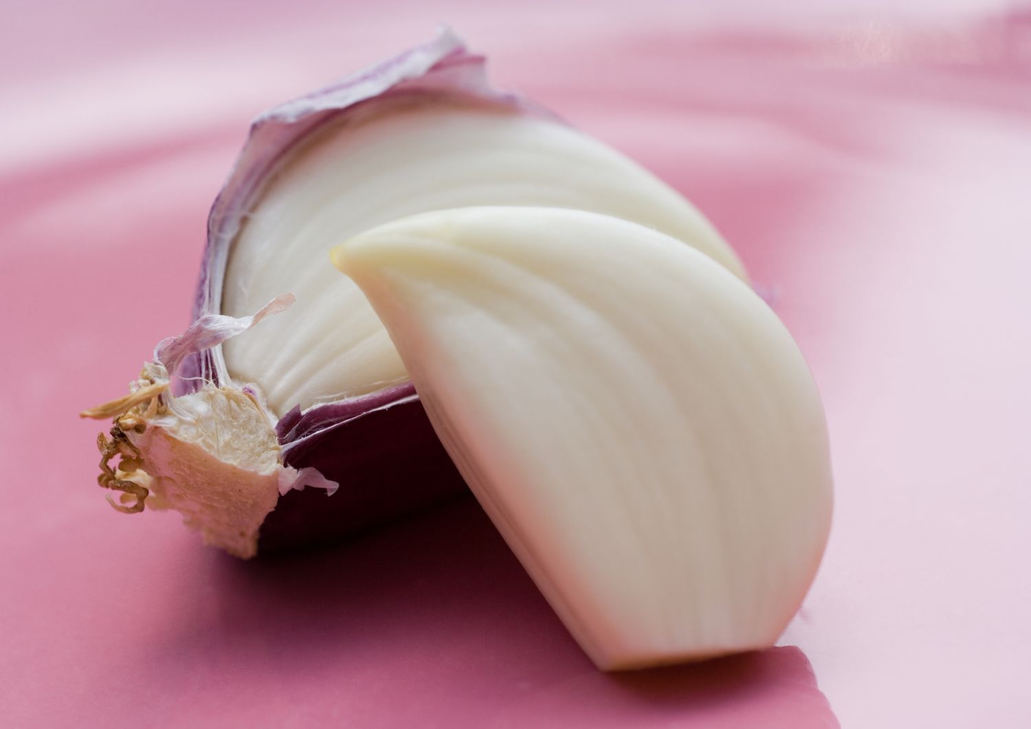 How to Peel Garlic Fast: 5 Easy Hacks to Avoid Sticky Hands